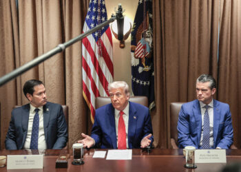 Trump eleva los aranceles a China al 145% y provoca nuevas caídas en los mercados financieros