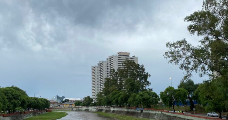 El Servicio Meteorológico Nacional (SMN) anunció que este viernes se producirán lluvias de diversa intensidad.