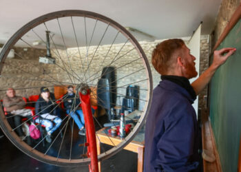 Capacitaciones gratuitas en empleos verdes: arreglo de electrodomésticos, bicicletas y más