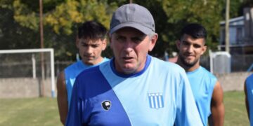 Racing despidió a Cochas y anunció la llegada de Arzubialde