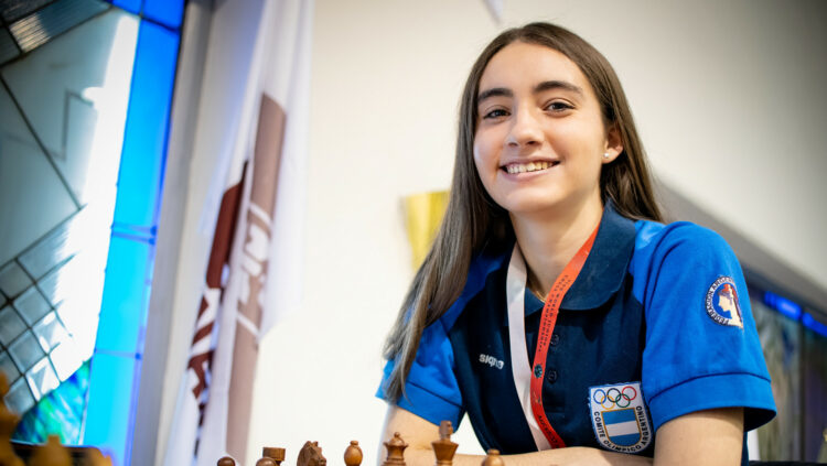Candela Francisco.