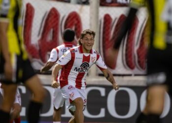 Por sus pibes, Instituto goleó a Deportivo Madryn