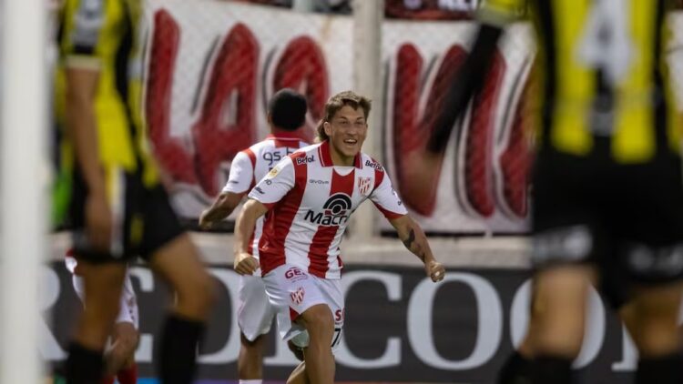 Por sus pibes, Instituto goleó a Deportivo Madryn