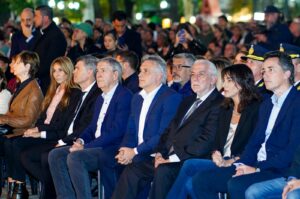 Misa en la explanada de la Catedral: tributo a un líder que inspiró esperanza