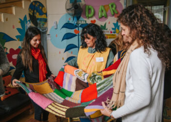 Nueva edición de «Campaña Tejido Solidario» para abrigar a quienes lo necesitan