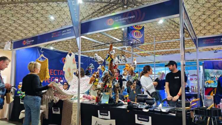 En el evento también se montaron estands de la subsecretaría de Turismo y del Museo Iberoamericano de Artesanías de nuestra ciudad.