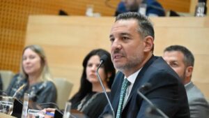 Apross: la oposición reclama explicaciones y lanza sospechas