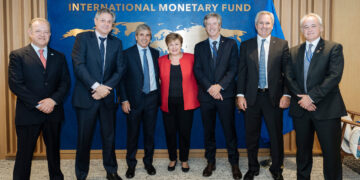 El FMI se mete en la campaña y llama a votar por el Gobierno