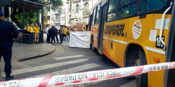 Un adolescente murió atropellado por un colectivo de Coniferal