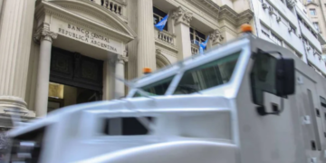 El Banco Central volvió a vender divisas mientras el gobierno busca tranquilizar al mercado cambiario