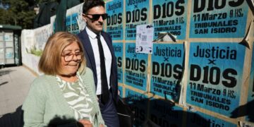 Caso Maradona: declaraciones de las hermanas y nuevo aplazamiento para Verónica Ojeda