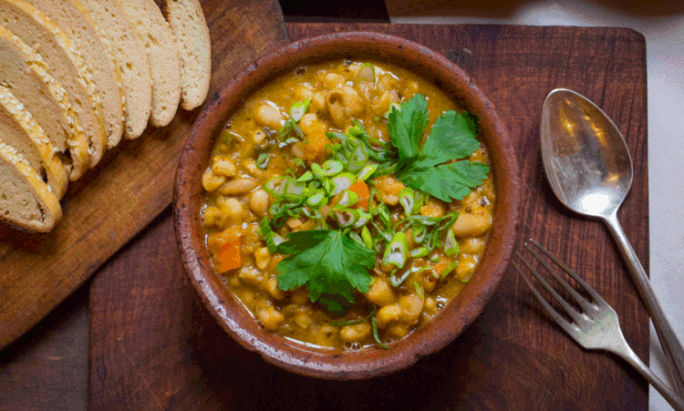 Locro del 1° de mayo: tres propuestas en Córdoba para todos los gustos