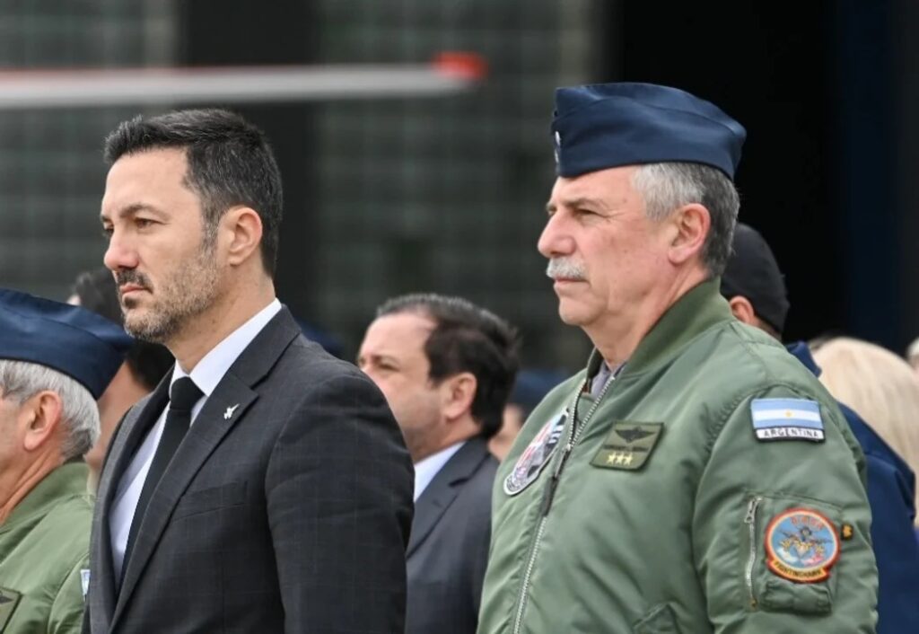 Ex ministros de Defensa cuestionan a Petri por habilitar el uso de militares en seguridad interior