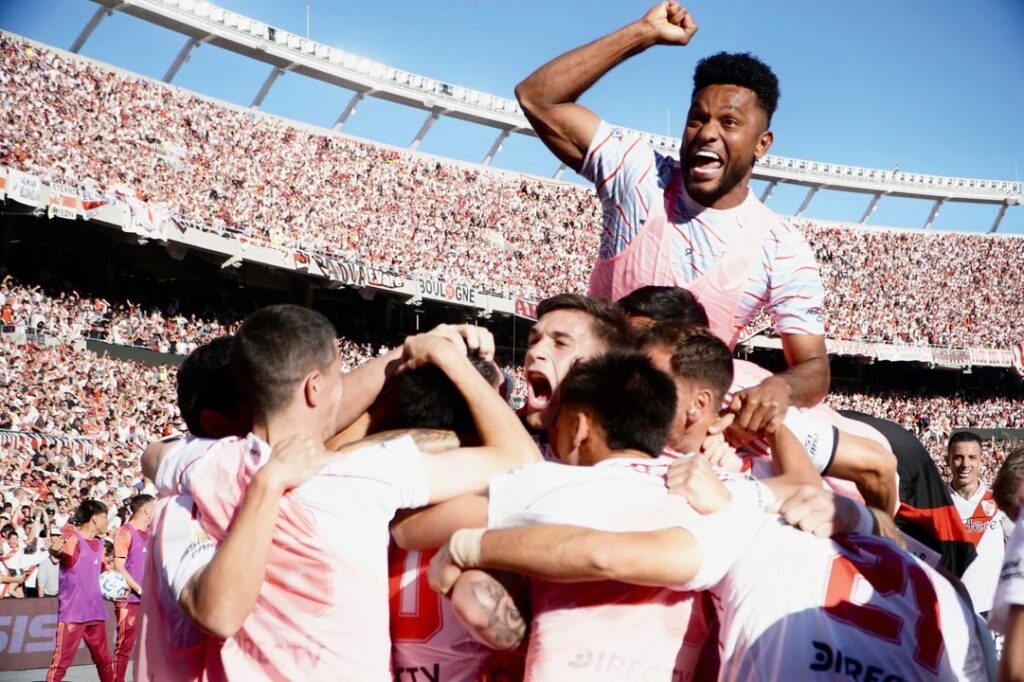 El Superclásico puede terminar en Tribunales: un futbolista de River analiza denunciar a uno de Boca