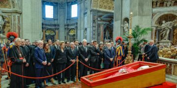 Milei llegó tarde y no estuvo en el último adiós al papa Francisco