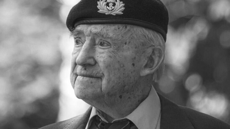 Ronnie Scott, piloto argentino que combatió a los nazis.