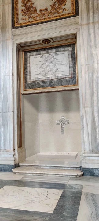 Así es el diseño de la tumba del papa Francisco Así es el diseño de la tumba del papa Francisco