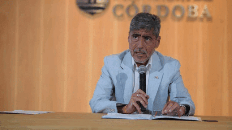 Quinteros reiteró el mensaje del gobierno: “Los buenos son los de azul”