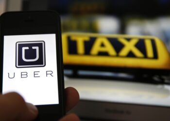Uber: concejales acuerdan una serie de exigencias para los choferes