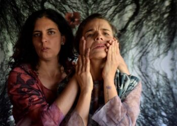 Última oportunidad para ver “Flores Rojas” en la sala María Castaña