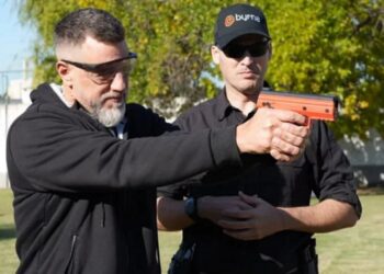 Bacar, primera empresa habilitada con vigiladores que portan armas no letales