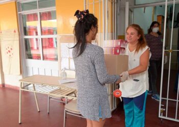 El 28% de los hogares pobres en Córdoba recibe más de cuatro planes sociales