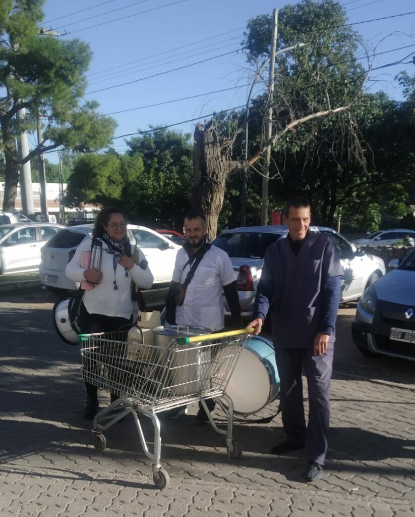 Exigen la reincorporación de los despedidos en el Rawson