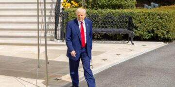 Trump subiría al máximo los aranceles a China: pasarán a ser del 104%, según Fox News