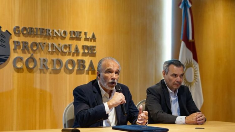 El ministro Fabián López ofreció una conferencia de prensa.
