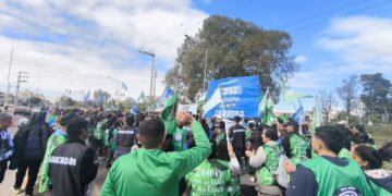 ATE Córdoba y la CTA-A realizaron cortes en la ruta 9 y camino a Interfábricas
