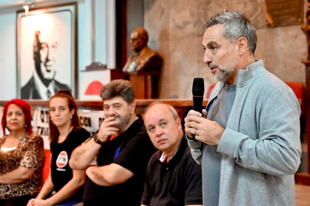 UCR: Mestre quiere internas y amenaza con ir a la justicia
