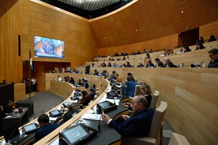El pedido impulsado desde la Unicameral cordobesa también abarca el expediente sobre el contrabando de armas a Ecuador y Croacia.