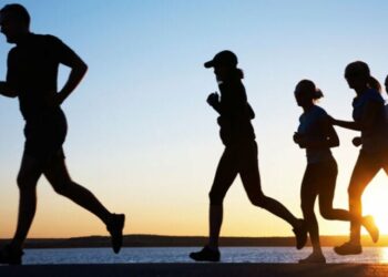 El 31% de los adultos y el 80% de los adolescentes no cumplen con los niveles recomendados de actividad física