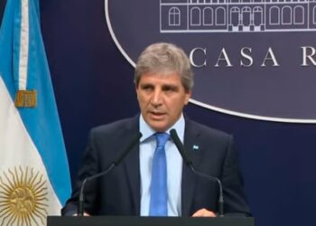 Eliminarán el cepo cambiario para personas y el dólar flotará entre $ 1.000 y $ 1.400