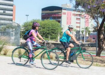 Vuelve el «Ciclismo Urbano»: un paseo en bici para disfrutar el Parque Sarmiento