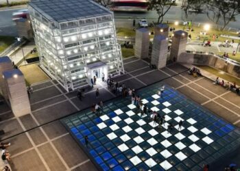 Charlas y actividades sobre astronomía con telescopios, arte y divulgación científica