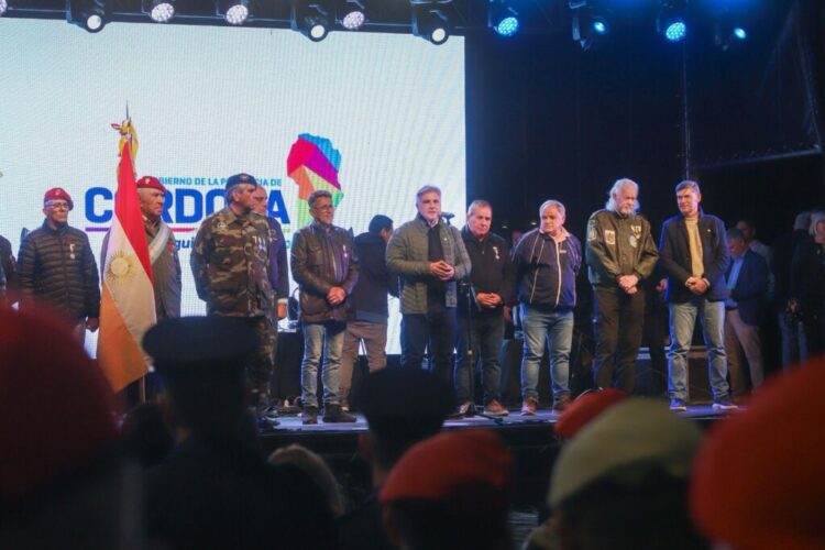 Tradicional vigilia realizada en la Plaza de la Intendencia – Héroes de Malvinas.