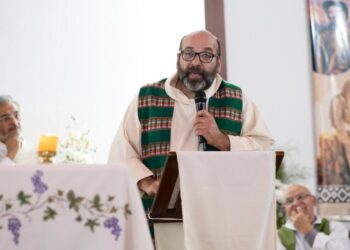 Oberlin: “Francisco fue revolucionario y cambió el paradigma de la Iglesia”