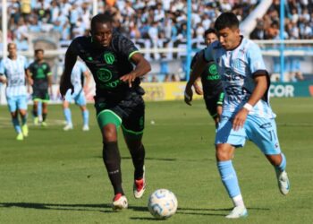 Otra vez, Racing no lo aguantó y San Miguel se lo empató