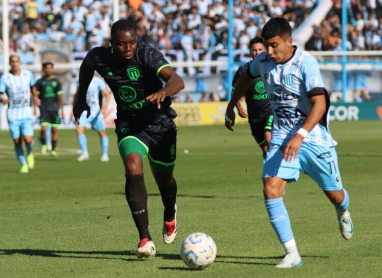 Otra vez, Racing no lo aguantó y San Miguel se lo empató