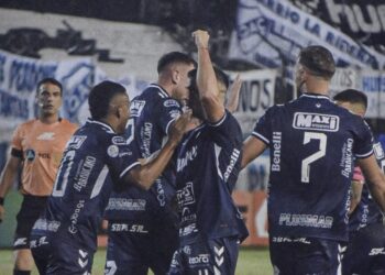 Racing cayó goleado en Quilmes