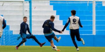 Racing visita a Quilmes con la misión de subirse a la punta