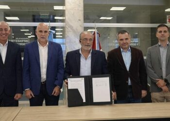 Acordaron instalar medidores inteligentes en las rutas de la RAC