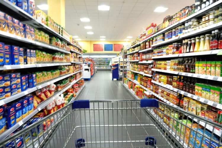 Bajaron levemente las ventas en supermercados
