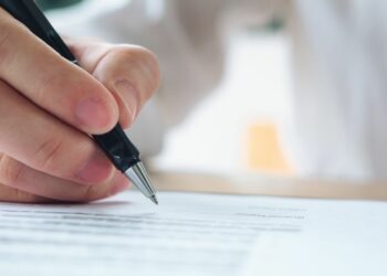 25 de mayo con tensión política: en una declaración multipartidaria denuncian agresión a la prensa