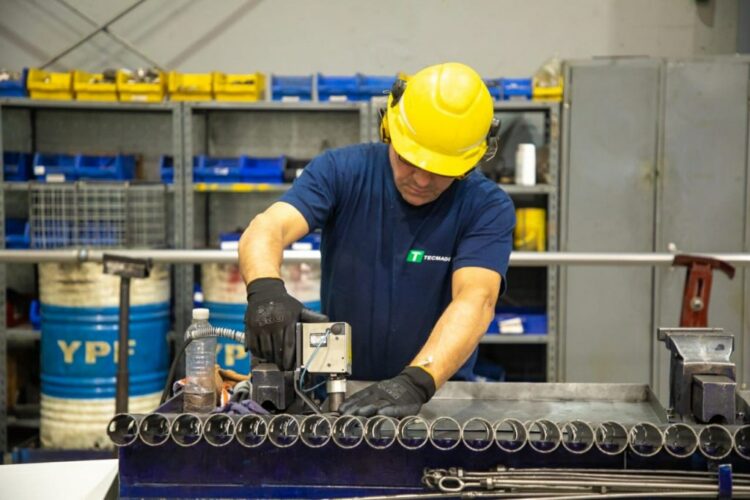 Actividad económica: se frenó y cayó un 1,2% durante marzo