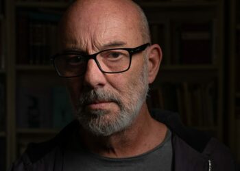 Sergio Bizzio: A veces me apoyo en hechos verídicos, pero mi intención es desbaratarlos