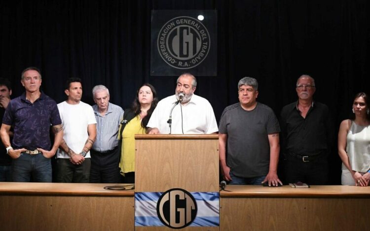 La CGT presentó una acción de amparo contra el DNU de Javier Milei que limita el derecho a huelga