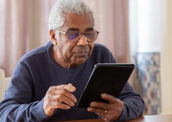 “Clic a Clic” el nuevo programa de alfabetización digital para personas mayores