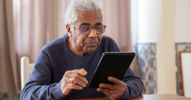“Clic a Clic” : Las inscripciones son gratuitas y abiertas para personas mayores de 55 años.